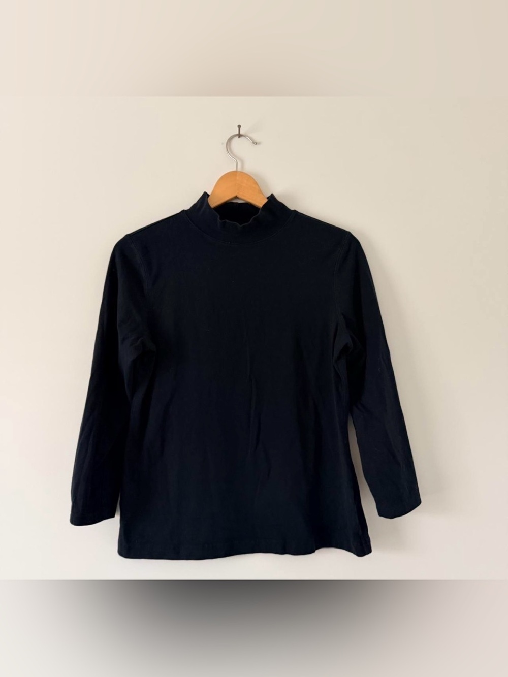 Black Mockneck 3/4 Sleeve Shirt
